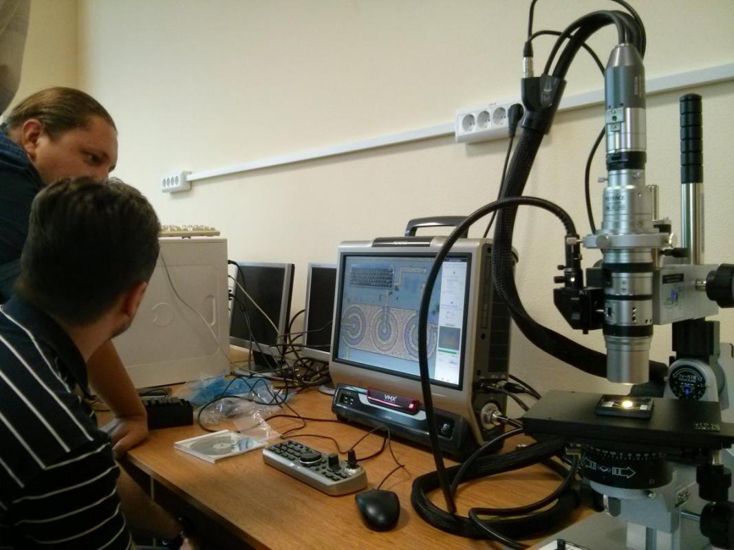 Проекты Техноинфо: В Сев-КавФУ поставлен цифровой оптический микроскоп Keyence VHX-2000